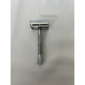 Silver Tone Double Edged Twist Razor W/ Blades
